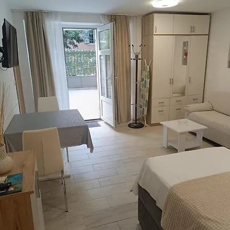 Apartament Maraton *